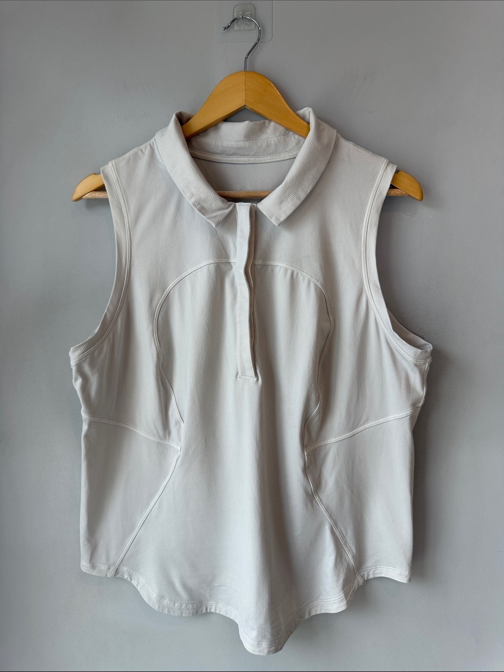 Lululemon Quick Dry Sleevless Polo Shirt - Picture 2 of 8